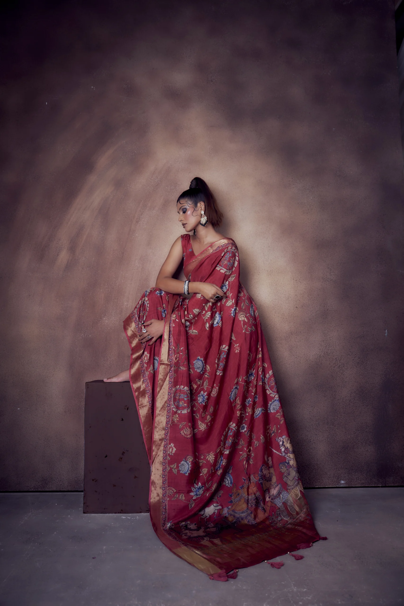 Heritage Ruby Moonga Tussar Saree with Kalamkari–Pichwai Artwork - Image 4