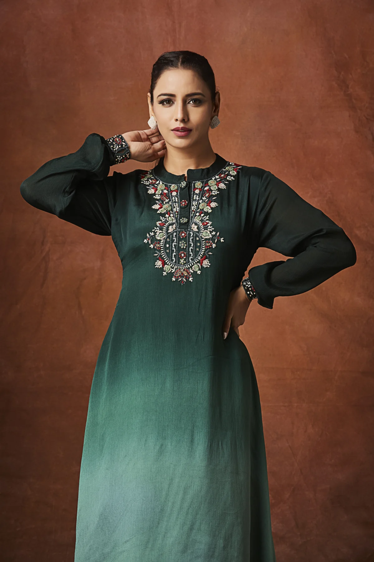 Emerald green embroidered straight suit set with matching pants for women