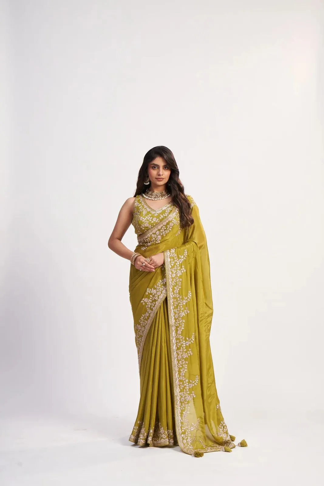 olive-zareen-pure-chinon-designer-saree